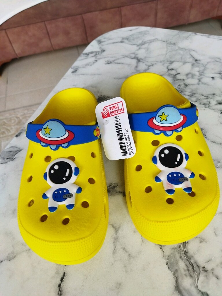 Gezer marka 34 no canlı sarı renk unisex cros terlik