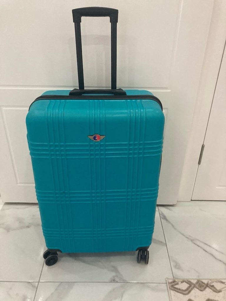 Tekerlekli Valiz Bavul 70cm 50cm 25cm geniş kullanışlı