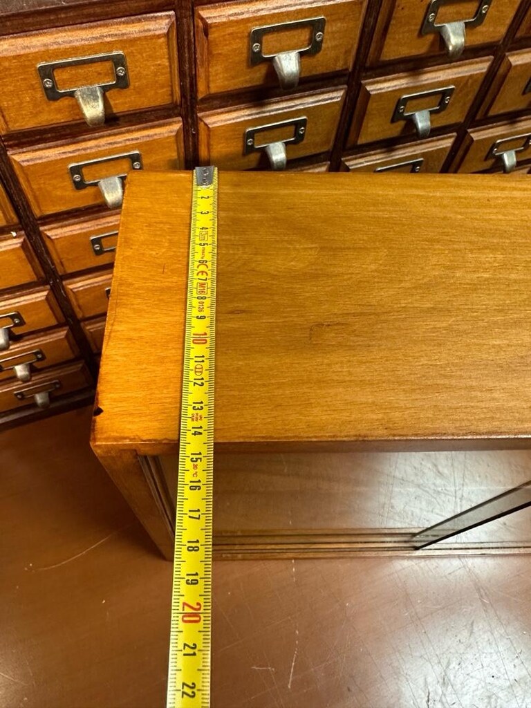 Ahşap vintage ecza dolabı - 9