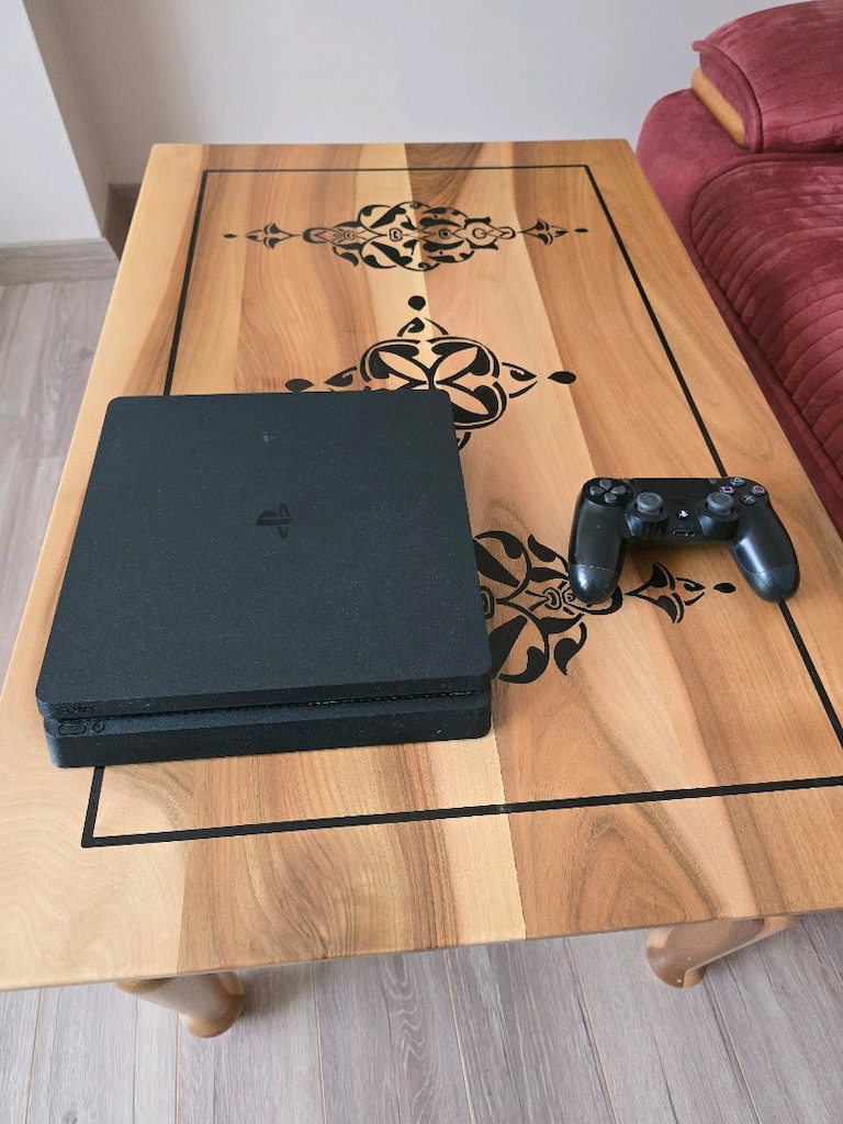 Aile Evimde Kalan 3 yıldır hiç dokunulmamiş PS4 Slim 500GB - 3