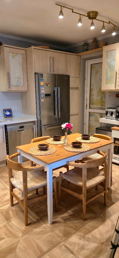 ikea masa, mudo sandalye