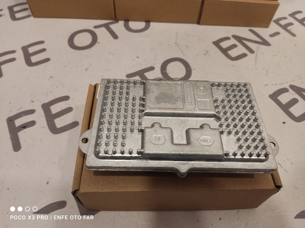 VOLVO S90 XENON LED FAR BEYNİ SIFIR 31446805 - 2