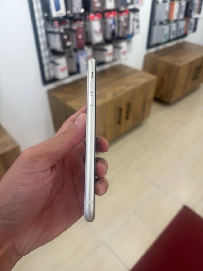 İphone 11 Beyaz 64GB - 3