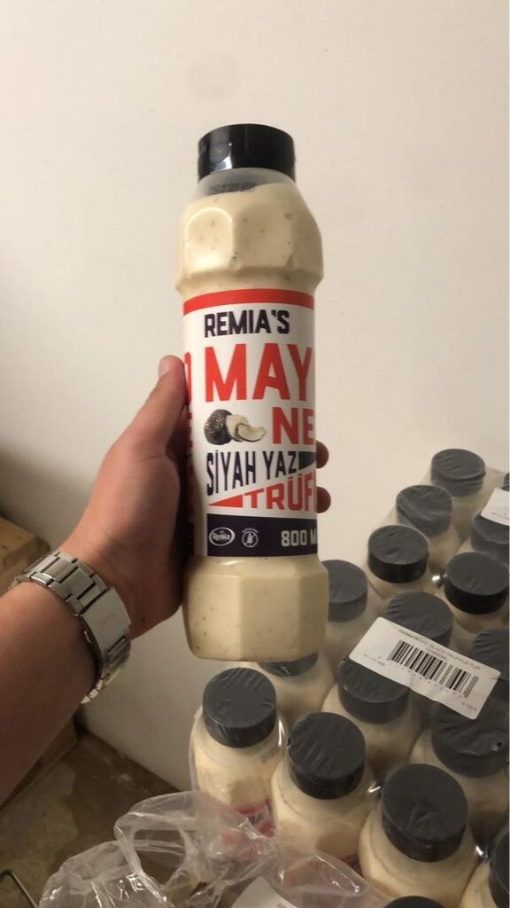 Remia Siyah Trüf Mantarlı Mayonez 800 ml – Toptan Satılık