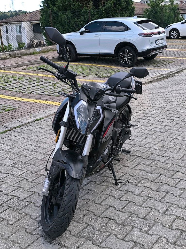 Benelli 125s