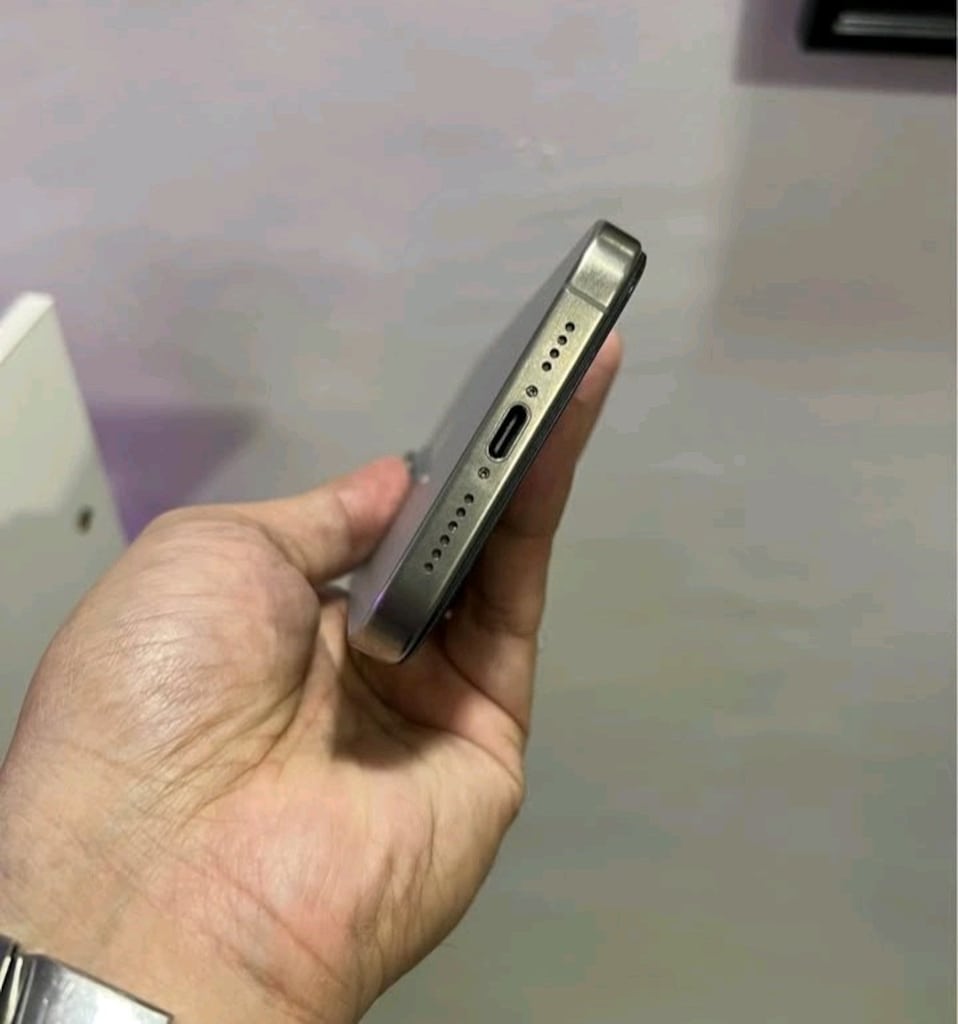 İLK SAHİBİNDEN İPhone 15 PRO MAX - 4