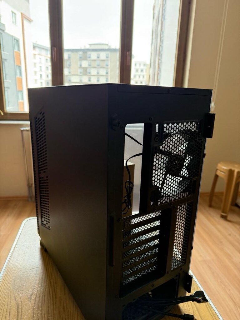 MSI Mpg Velox 100P Airflow 4x120mm Fanlı Mid Tower ATX Gaming Kasa - 10