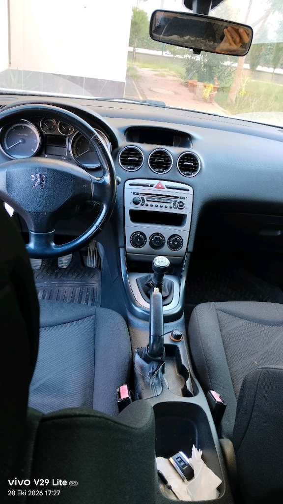 Peugeot 308 - 8