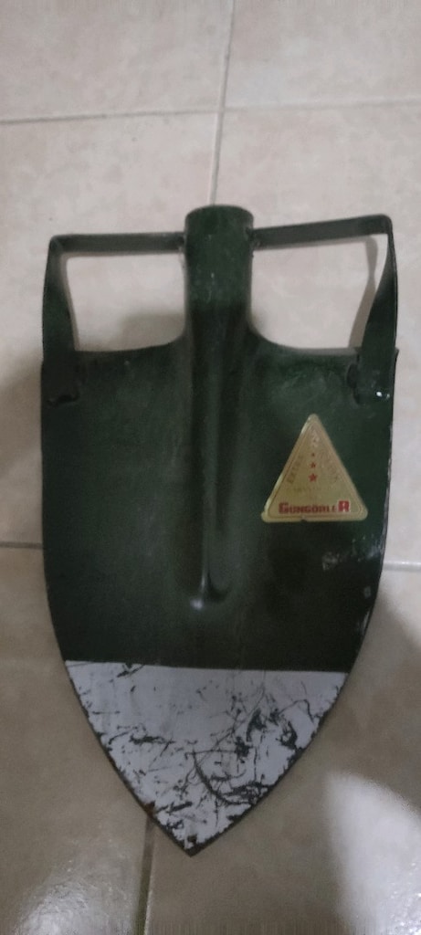 kazma,kürek, bahçe çapasi hepsi verilecektir. - 5
