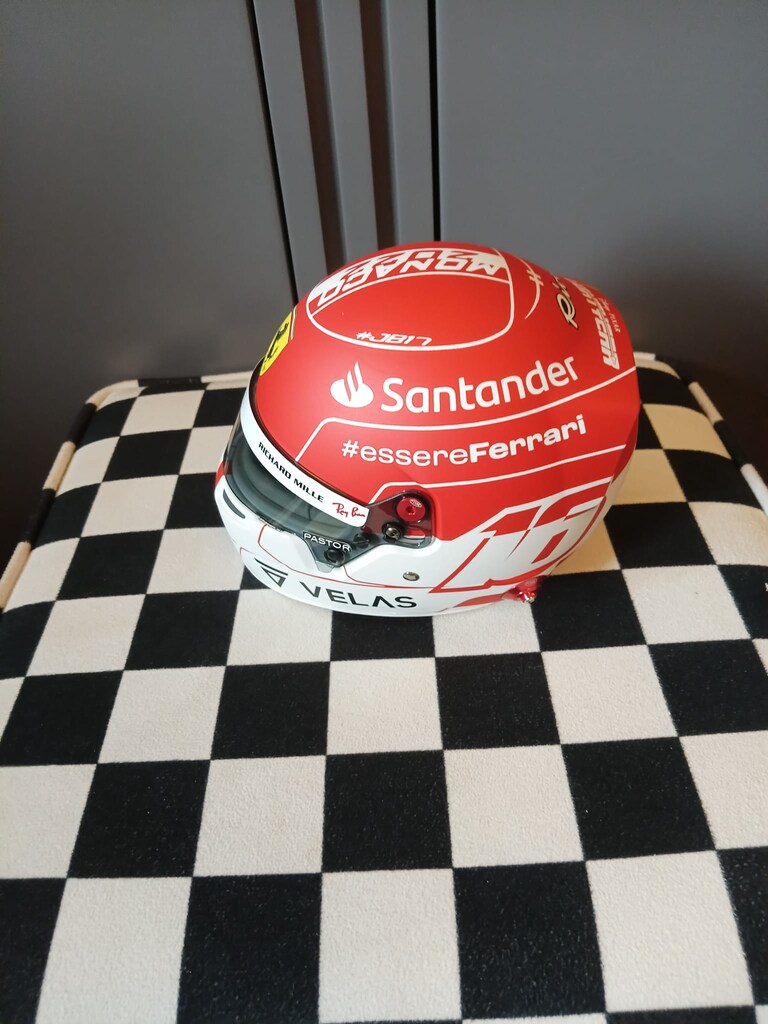 Leclerc 2022 Monaco Ferrari Formula 1 F1 1:2 Model Kask - 3