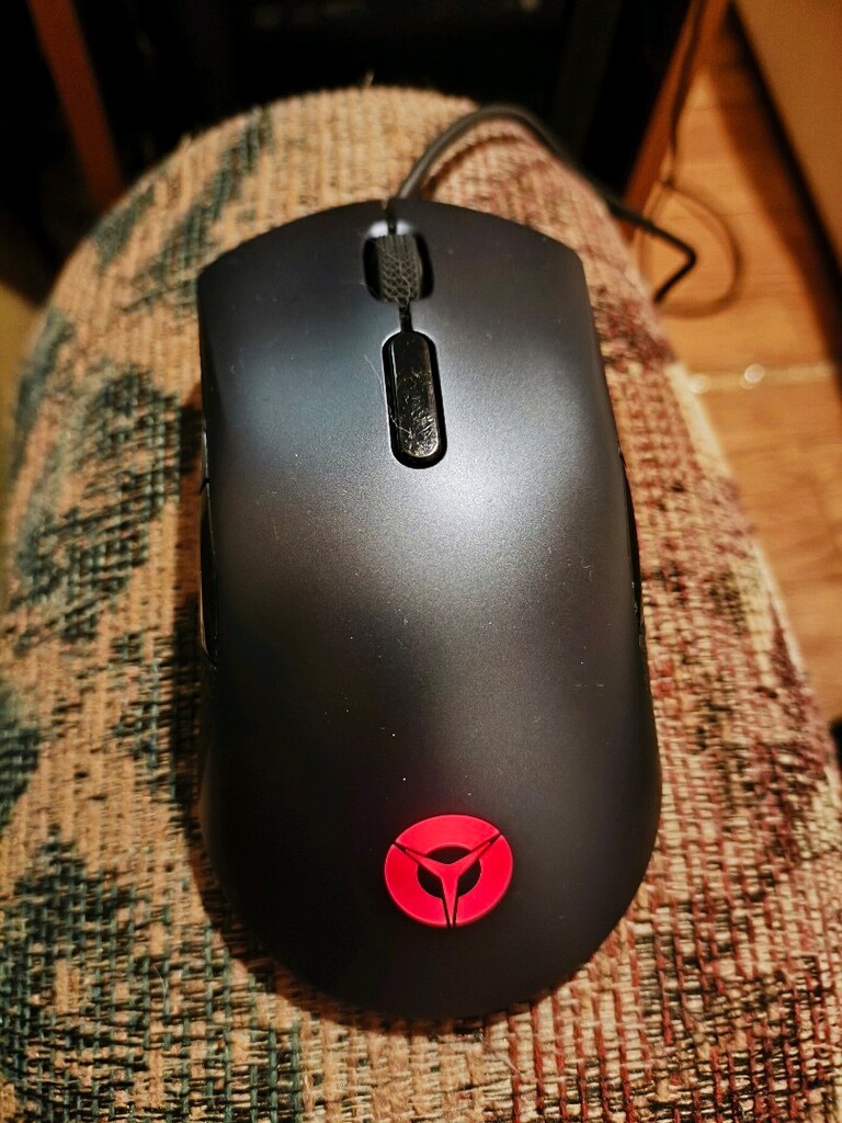 Lenovo Legion M300 RGB Gaming Mouse. - 4