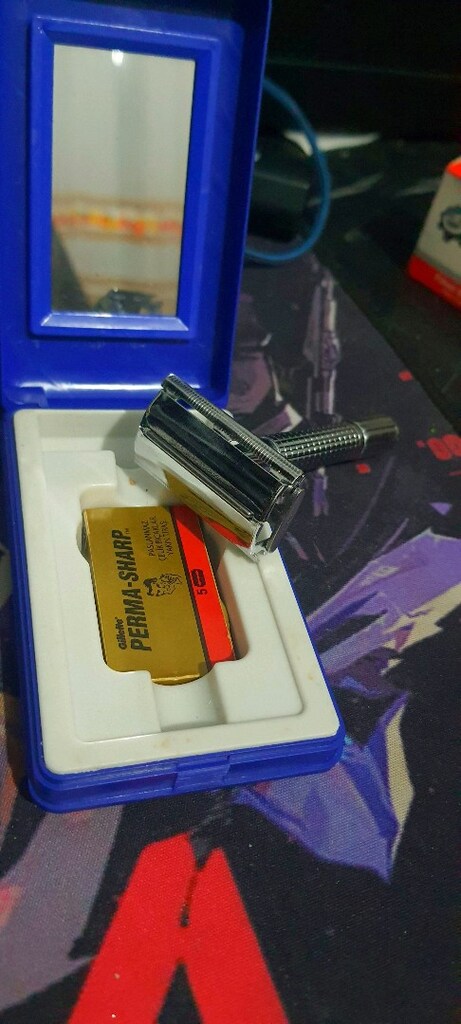 Traş Makinesi Set Jiletleriyle birlikte Set Sıfır - 2