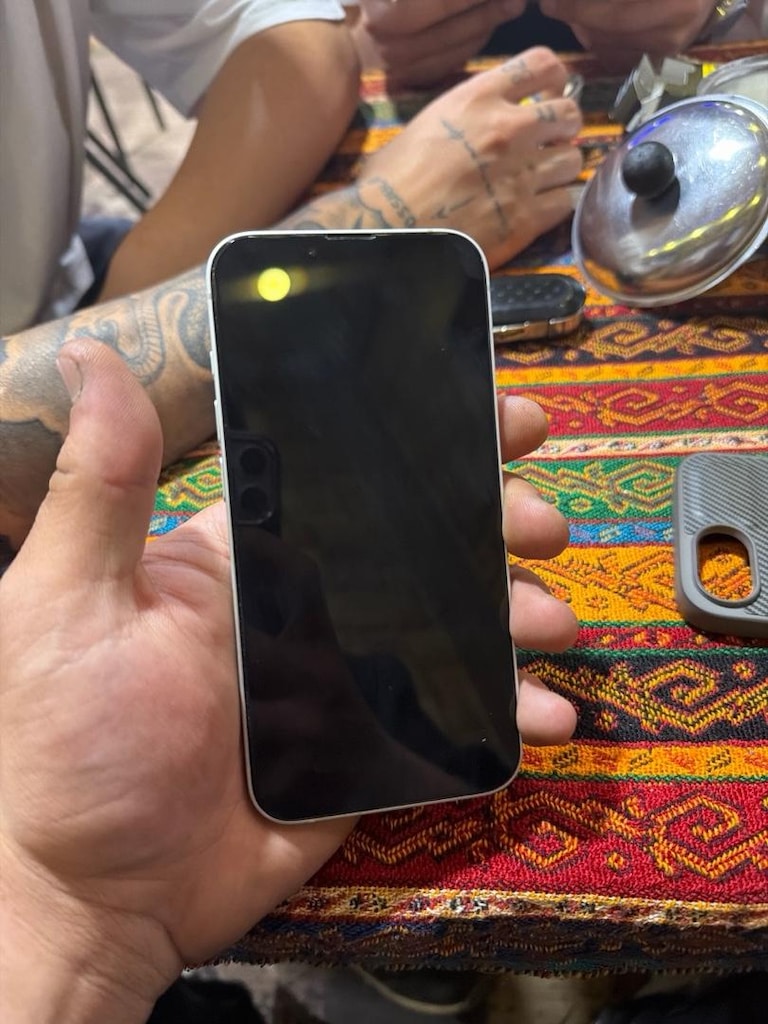 Temiz iPhone 17E - 2