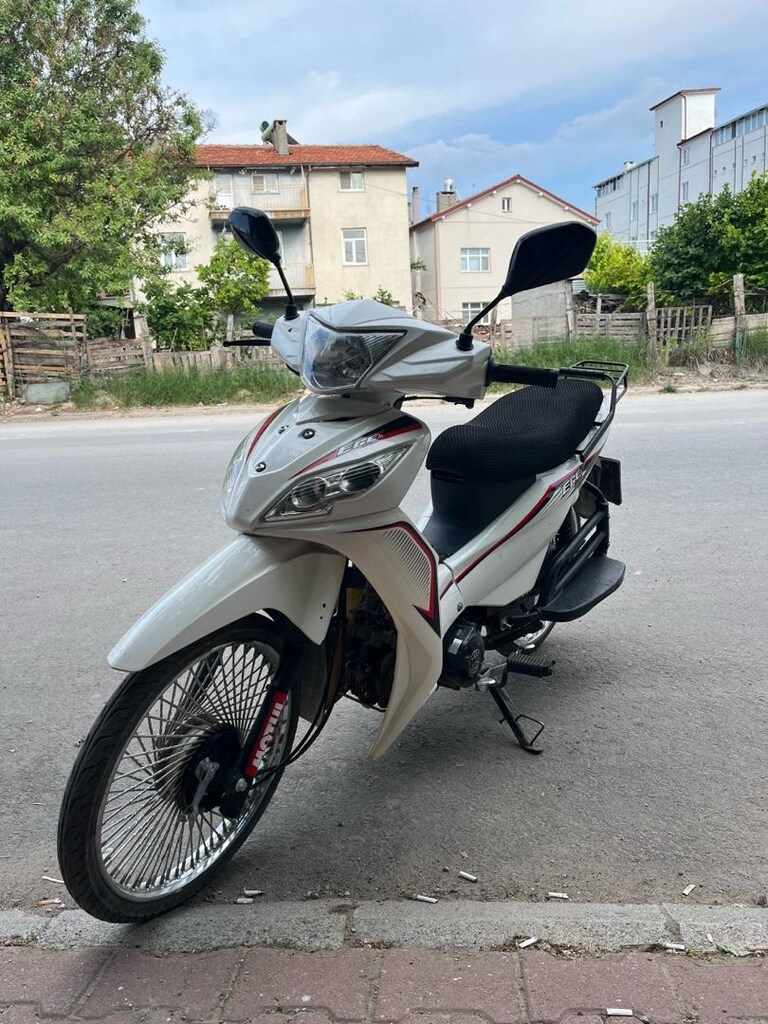 Apple phone takaslı temiz kullanılmış motorsiklet - 4