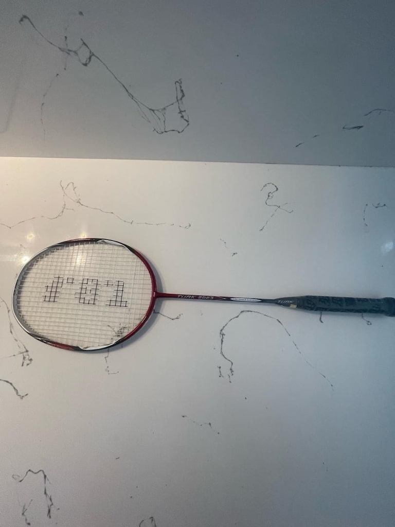 Badminton Raketi – Hafif ve Sağlam – Temiz Kullanılmamış - 2