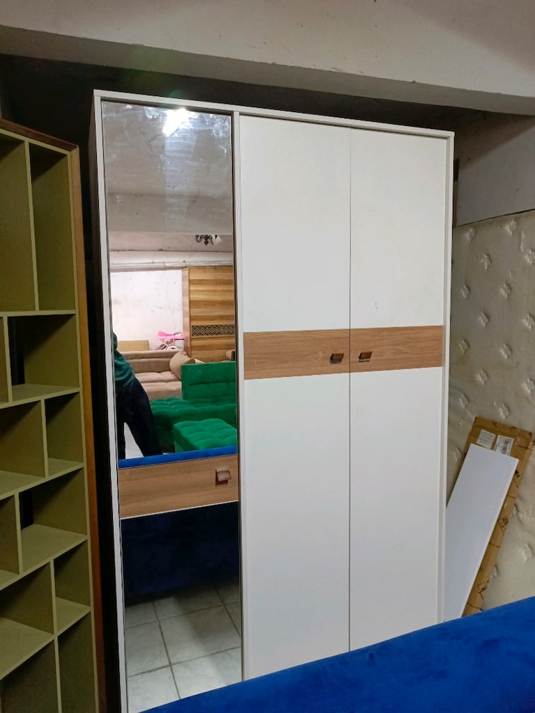 3 Kapaklı Lüks Dolap Nakliye Kurulum Var - 5