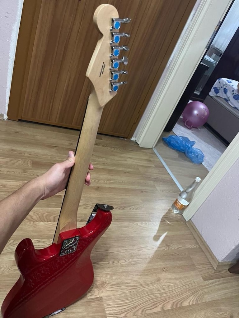 Squiere Elektro Gitar - 4