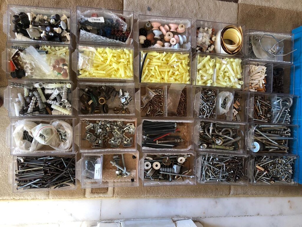 Hırdavat için avadanlıklar. içindekilerle birlikte satılacak. 4000.-tl - 4
