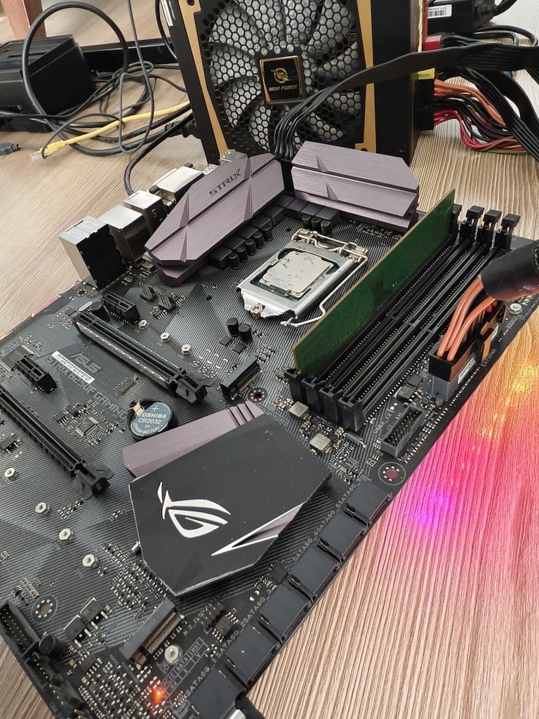 ASUS B250F GAMING - İ3 7100 - 8 GB DDR4 RAM - 3