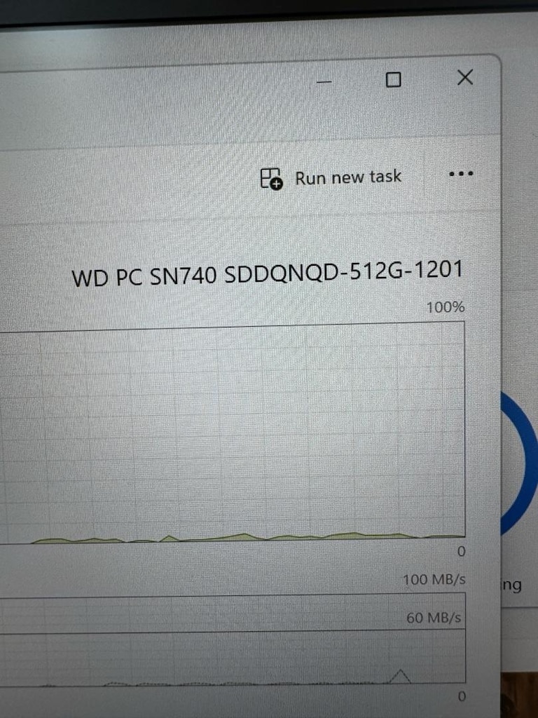 Lenovo ThinkPad T14s Gen 5 - 10