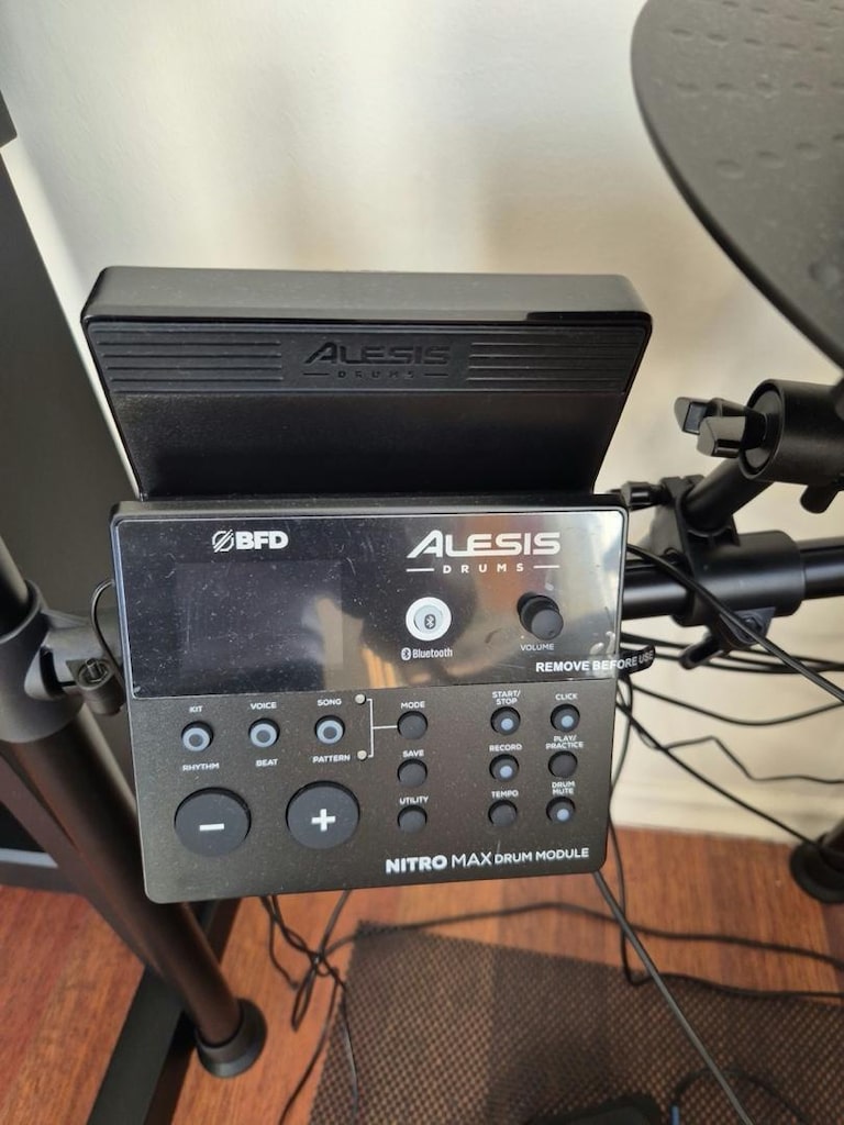 ALESIS Nitro Max 8 - 2