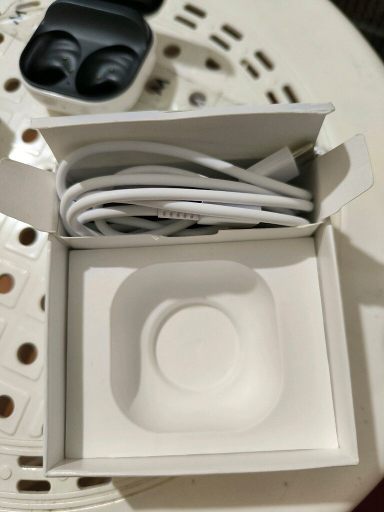 Samsung buds fe kulaklık - 4