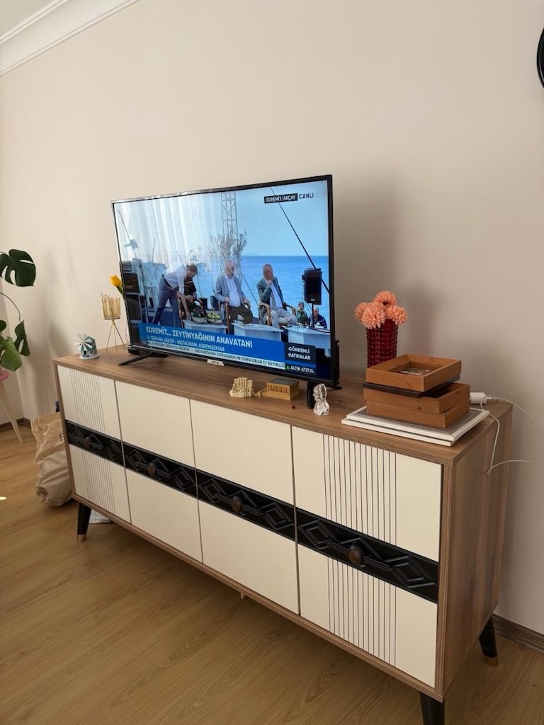 tv ünitesi 4 kapaklı - 2