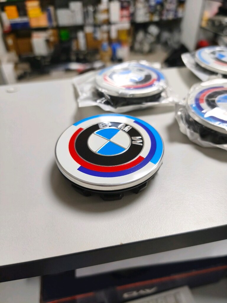 BMW 50. YIL JANT KAPAĞI - 4