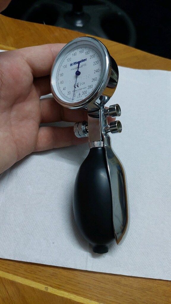 Almanya'da üretilmiş Riester Minimus III model manuel bir aneroid - 2