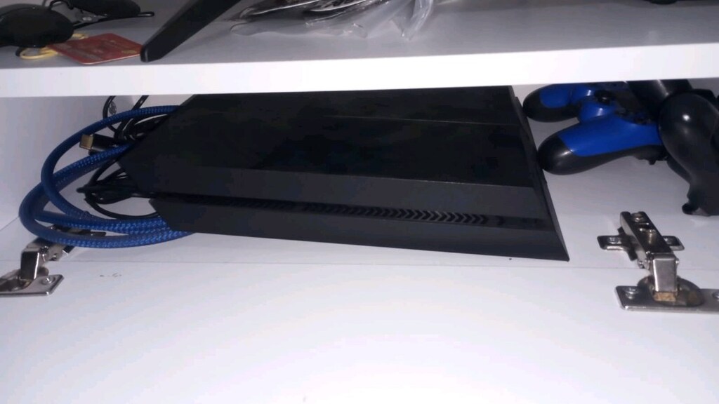 PlayStation 4 - 7