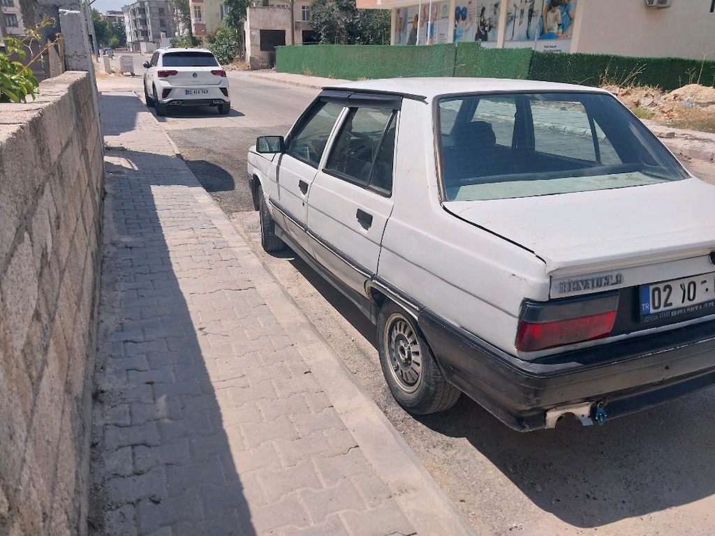 Renault Broadway R9 - 3