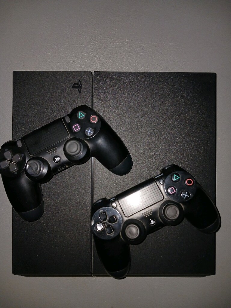 playstation 4 - 2
