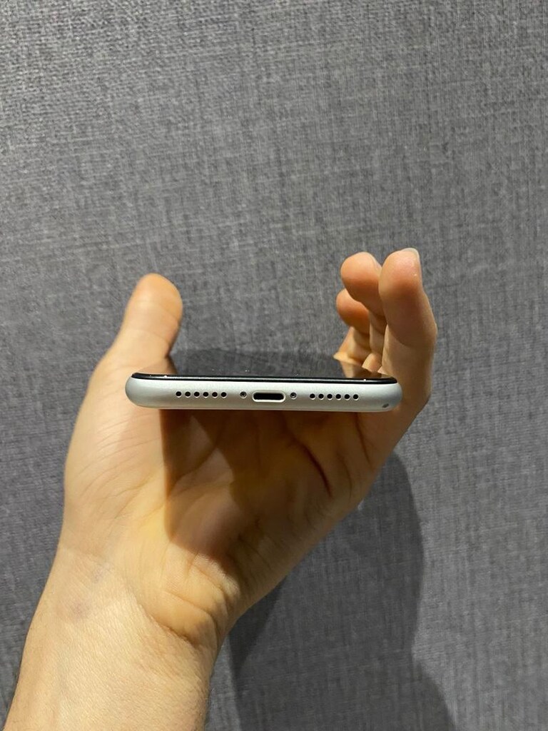 IPHONE 11 - 8