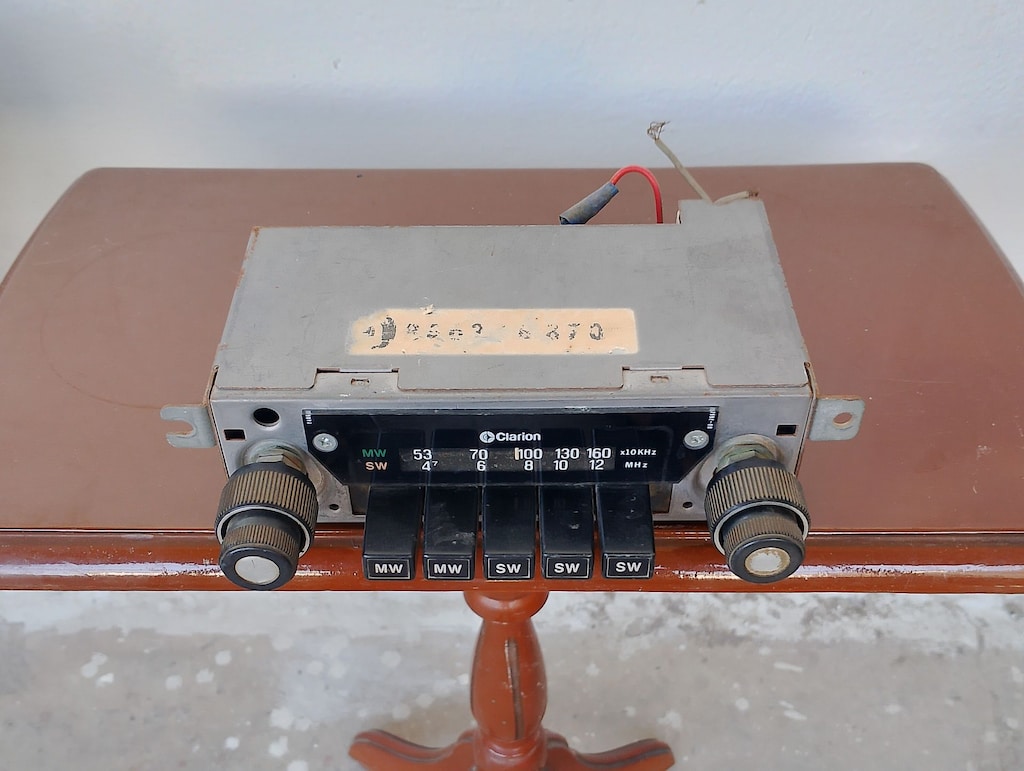 Clarion Oto Radyo 1970'lere Ait Vintage Otomobil Radyosu - 2