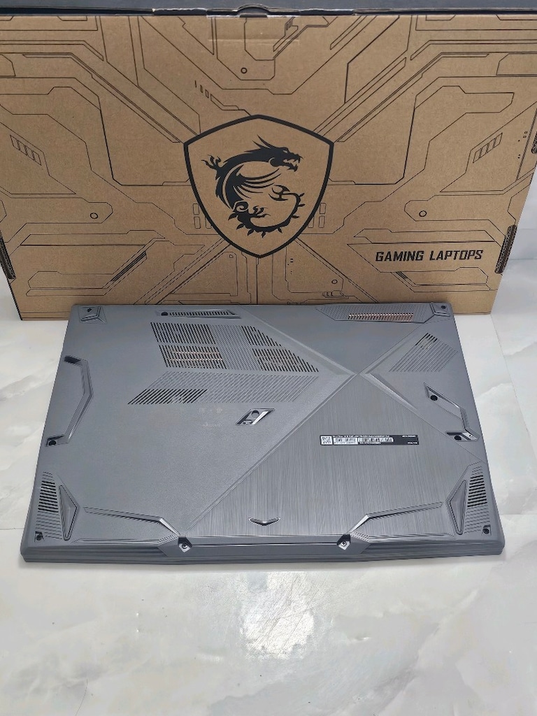 Msi i5 12450H RTX 3050 16GB Ram 512GB SSD - 5