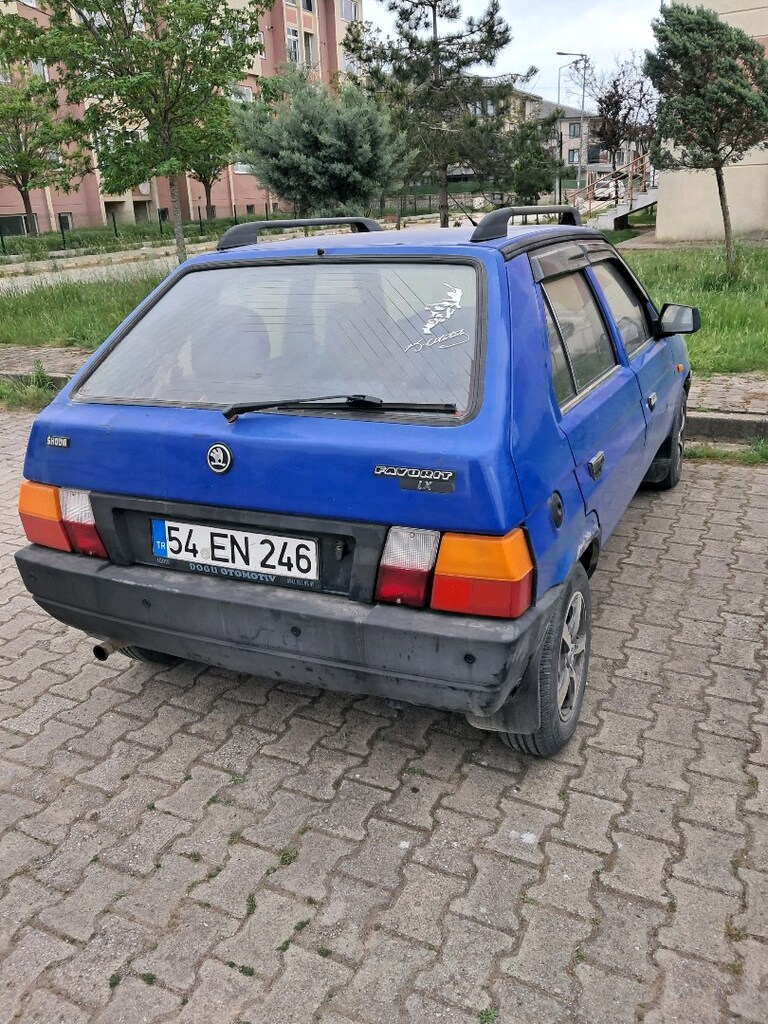Öğretmenden acil satılık 1993 skoda favorit - 2