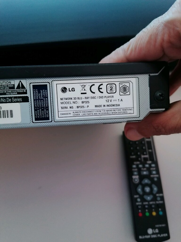 LG DVD PLAYER - 6