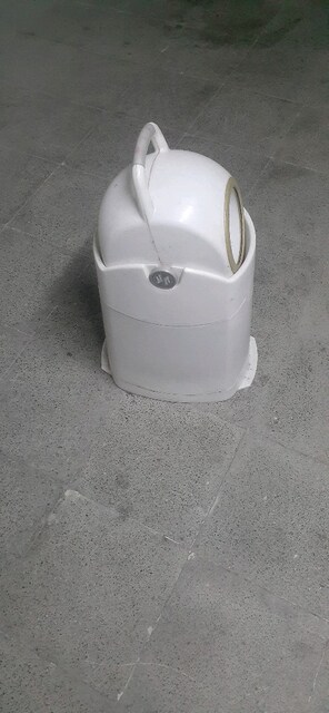 Bebek bezi kovası