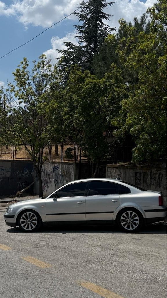 SAHİBİNDEN TEMİZ PASSAT 1.8T - 2