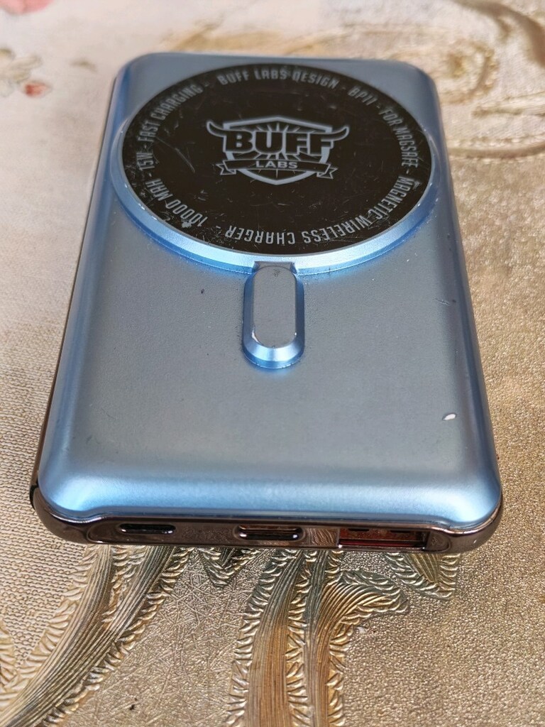 power bank bir adet 20 bin bir adet 5 bin diğerleri 10binlik çalışıyor - 6