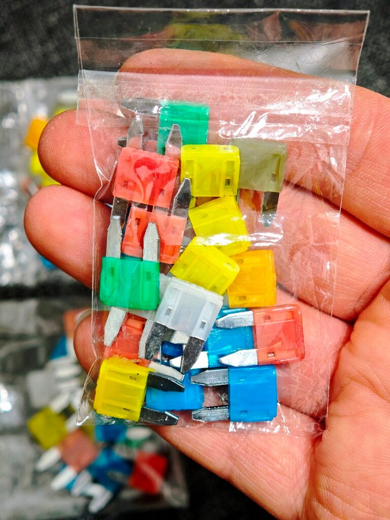 20 Adet Karışık Mini Oto Bıçak Sigorta - 2