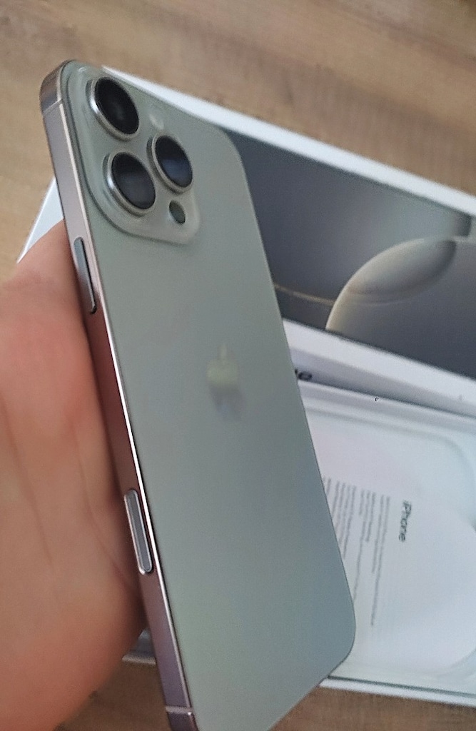 iPhone 16 promax 1 TB - 3