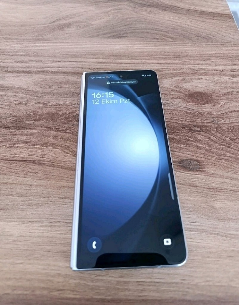 Samsung Fold 5 hatasız 12 ram 512 hafıza - 2