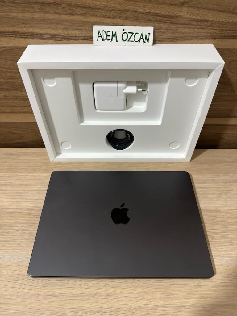 MacBook Pro / M5 Pro / 14 inç / 24 GB Ram / 1 TB Ssd - 8