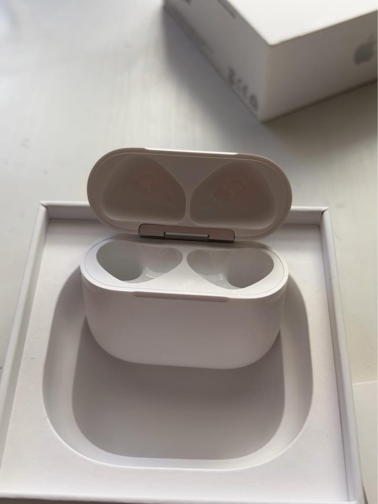 Orijinal Airpods 5. Nesil Kablosuz Şarj Kutulu - 5