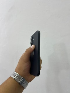 İPHONE 16 128 GB - 3