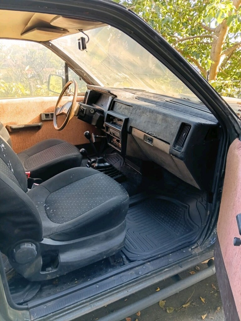 1986 model Nissan kamyonet - 7