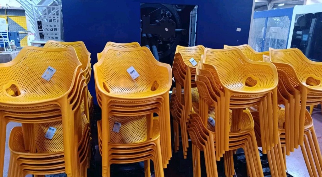 PLASTİK MASA SANDALYE TAKIMLARI MODEL SEÇENEKLERİMİZ MEVCUTTUR - 3