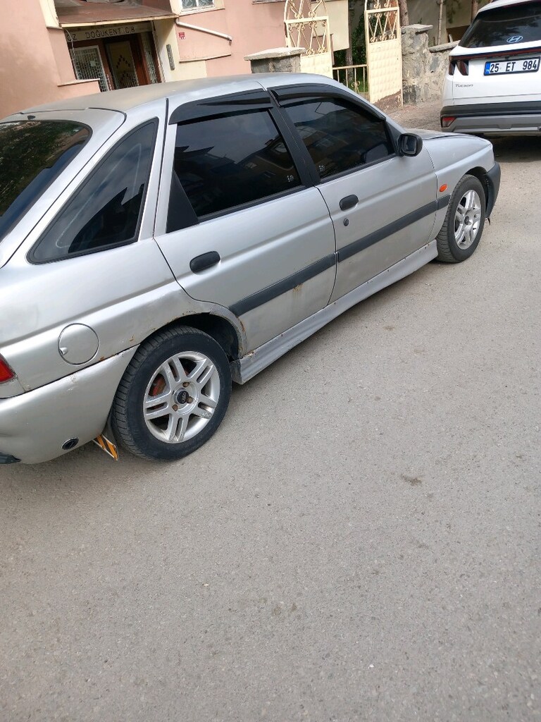açil satılık ford eskort - 5
