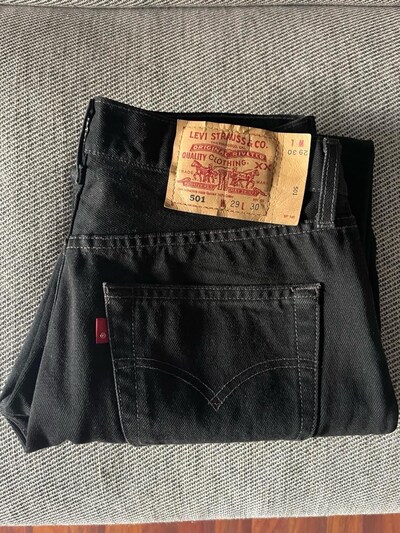 90’lardan Orijinal Levi’s 501 Vintage Kadın Siyah Kot Pantalon